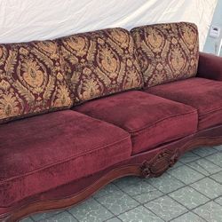 NEED GONE ASAP Renaissance Gryffindor Couch