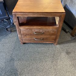 End Table: Pottery Barn Medium Wood Square End Table W/ 1 Drawer as-is SKU 75 FVER