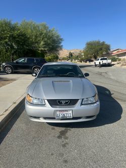 2000 Ford Mustang