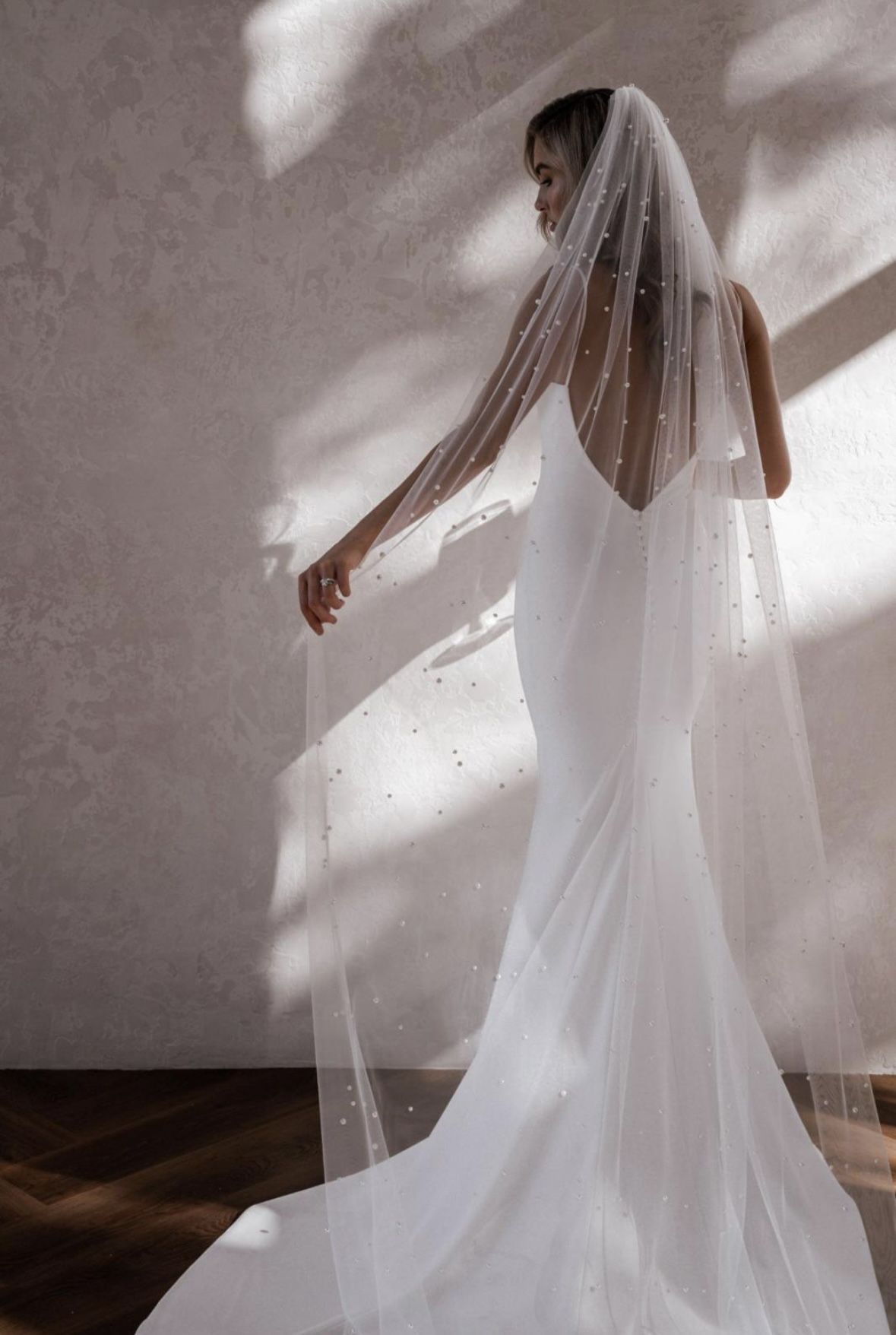 Made With Love Pearl Veil | Like New