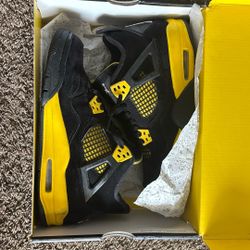 Jordan 4 Yellow Thunder 