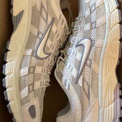 Nikes - Women 