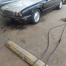 Jaguar XJ6.   1995