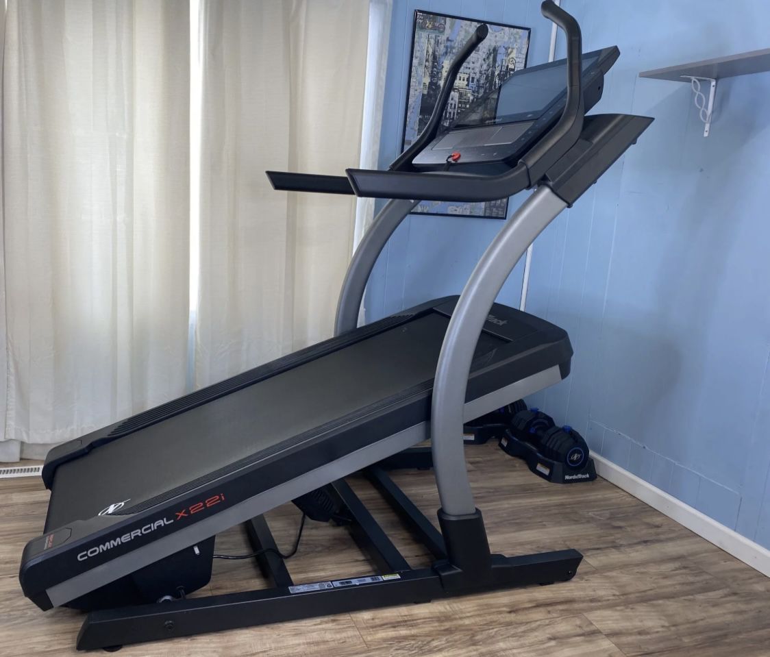 Like New NordicTrack X22i Treadmill