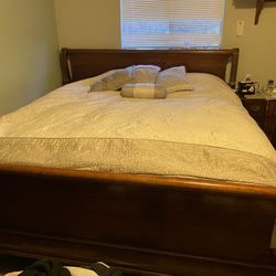 Bedroom Set For Sale 