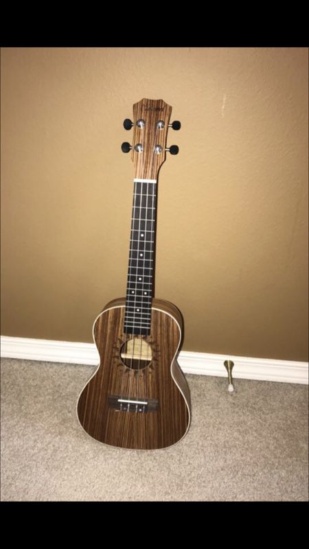 Caramel ukulele