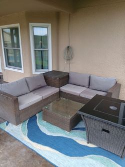 4 pc Patio set plus Firepit