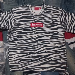 Supreme Sweater 