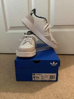 Adidas Women shoe NY 90