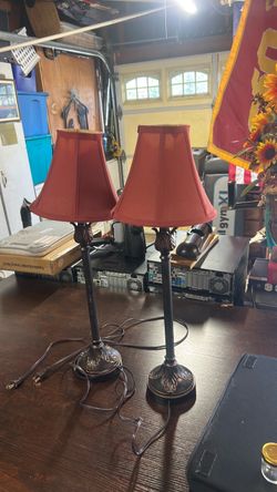 2 lamps