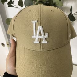LA HAT