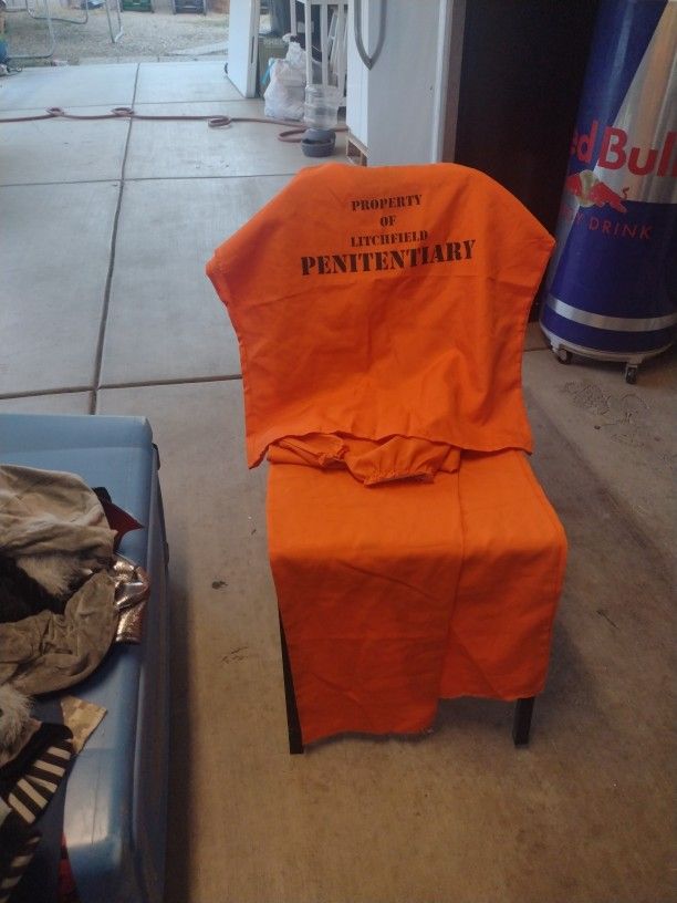 Costume