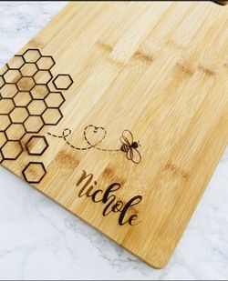 9.5”x13” Bamboo Personalized Honeycomb Bee Lover Boars