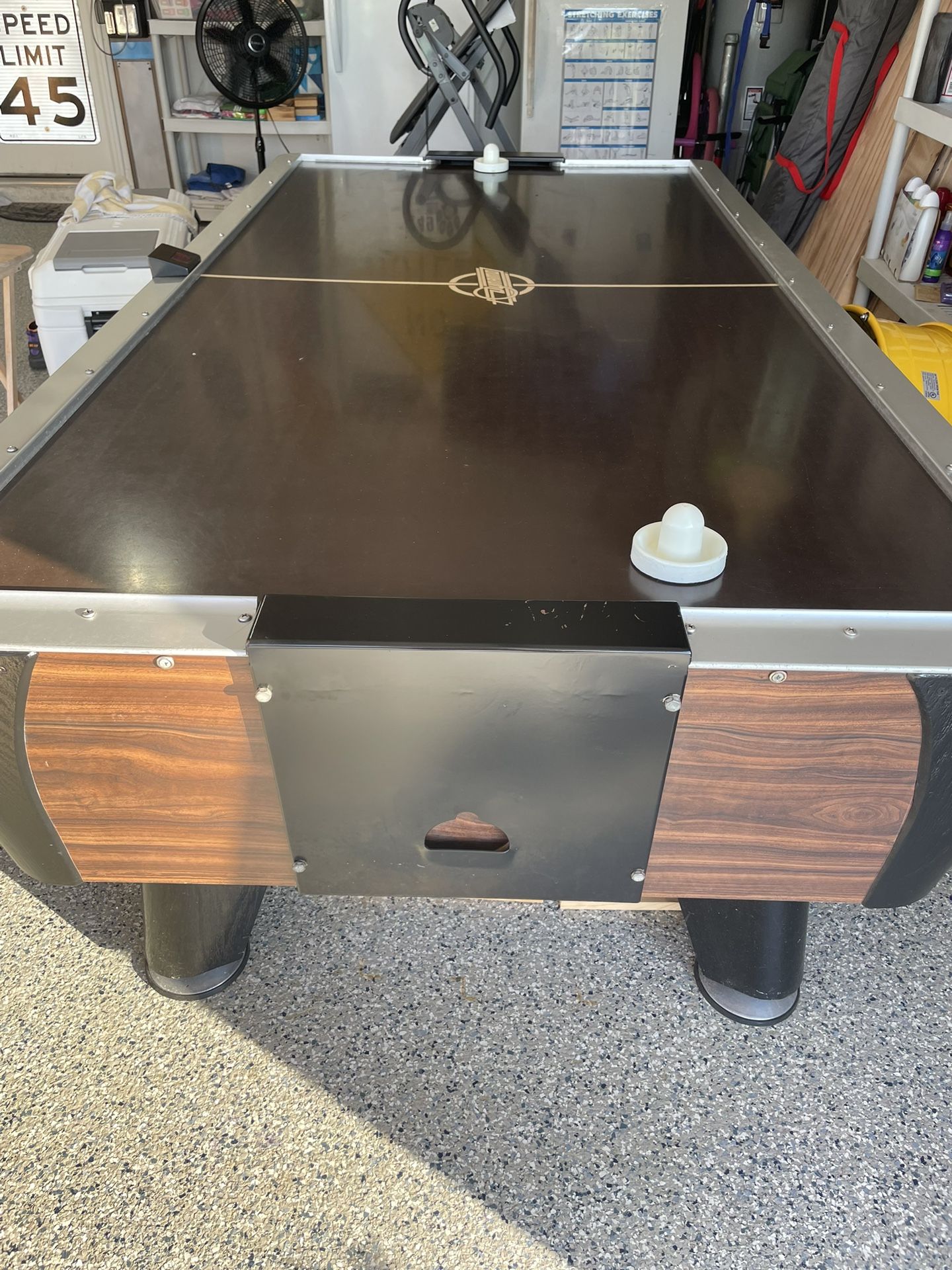 Air Hockey Table