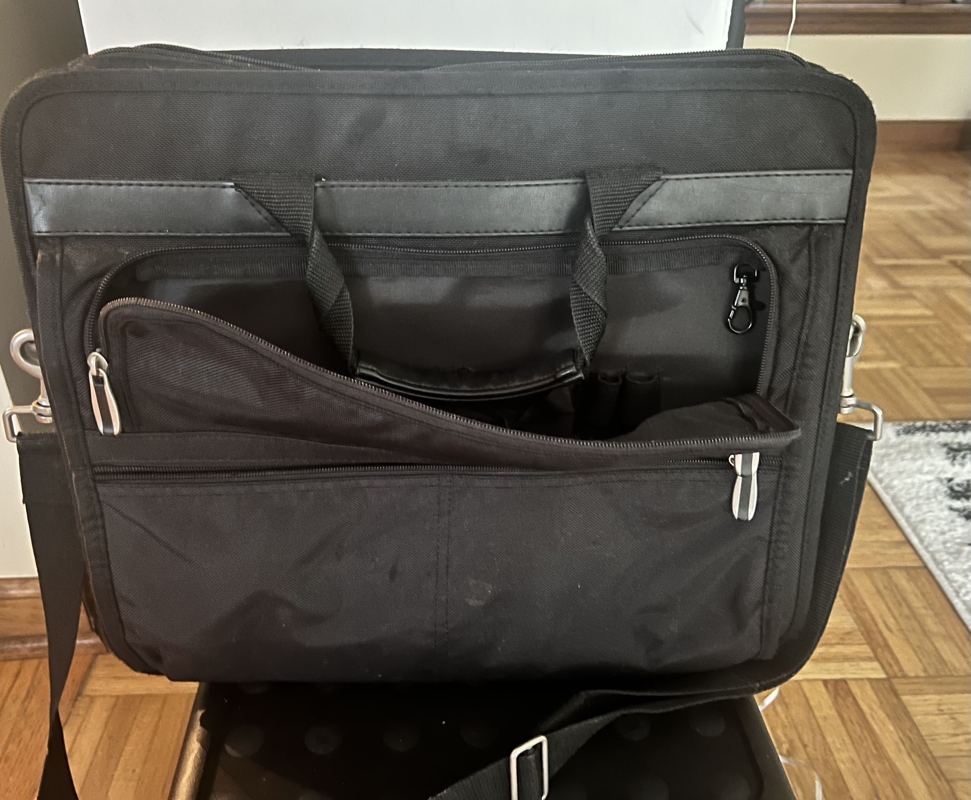 Laptop bag
