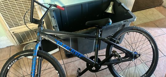 Selling this Se bike for 250 lmk asap