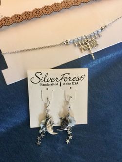 Silver Forest 🌳🌿🌷Fashion earrings & 2pk chocker necklace 🌿🦋