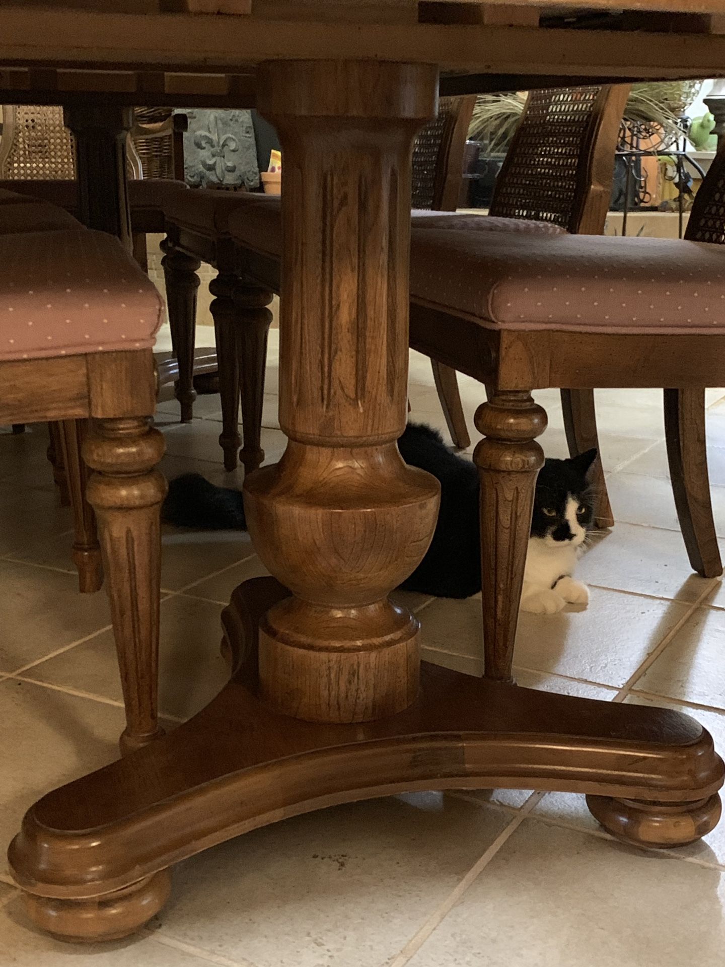 Expand this beautiful table from 68” to 104” with two (2) 18” leaves.