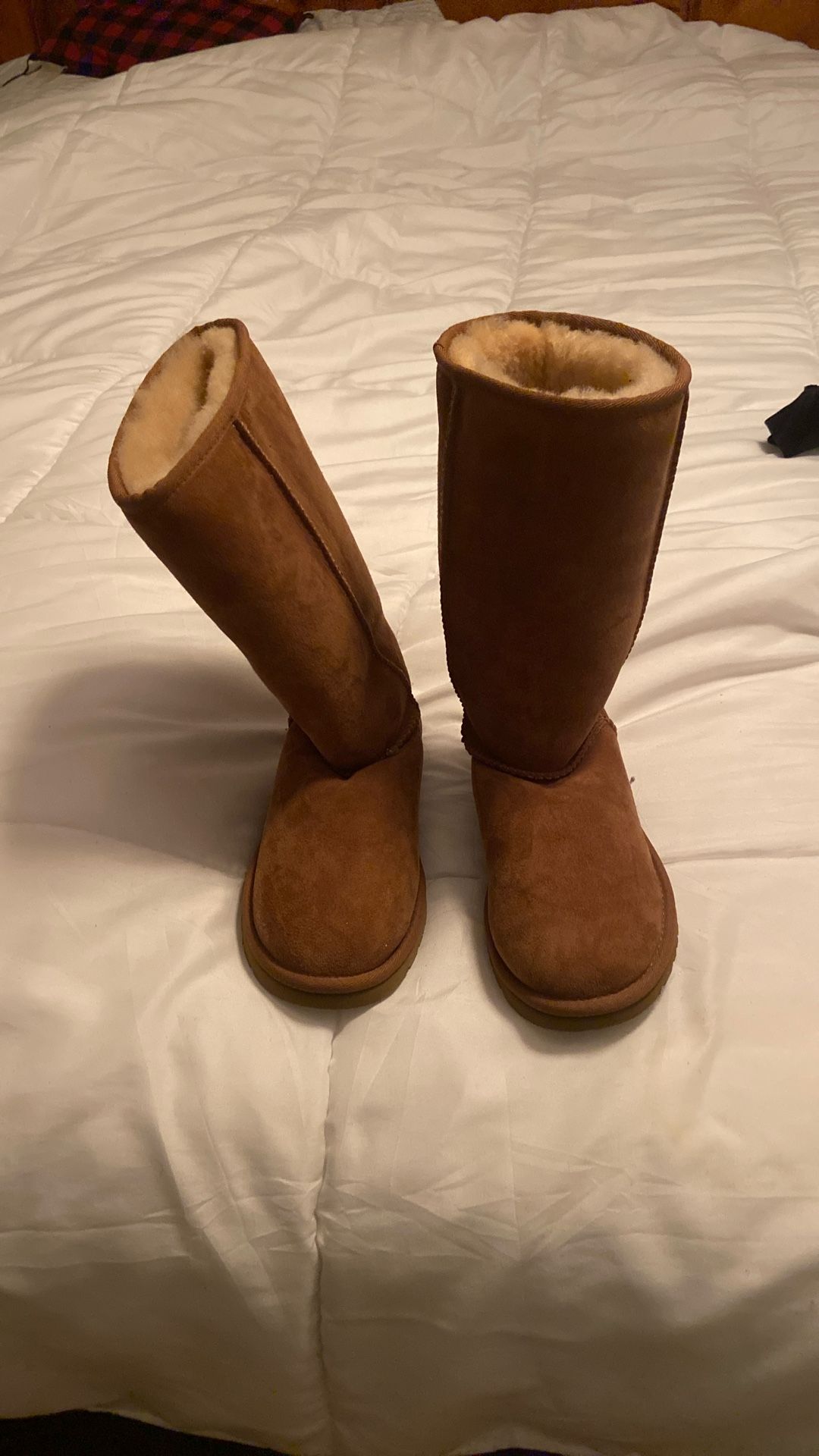 UGG