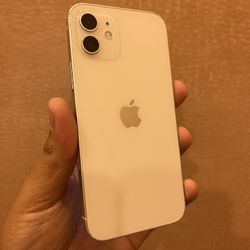iPhone 12 White 64GB for Sale in Greenwich, CT - OfferUp