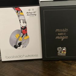 90th Anniversary Mickey Mouse Beat Headphones