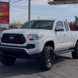 2023 Toyota Tacoma SR 4x4 SR 4dr Access Cab 6.1 ft LB Price $38,000 Mileage 8,361