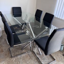 6 Person Tempered Glass Dining Table Set For Sell!