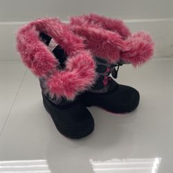 Snow boots _Small Girl Size 10-11 Kamik 
