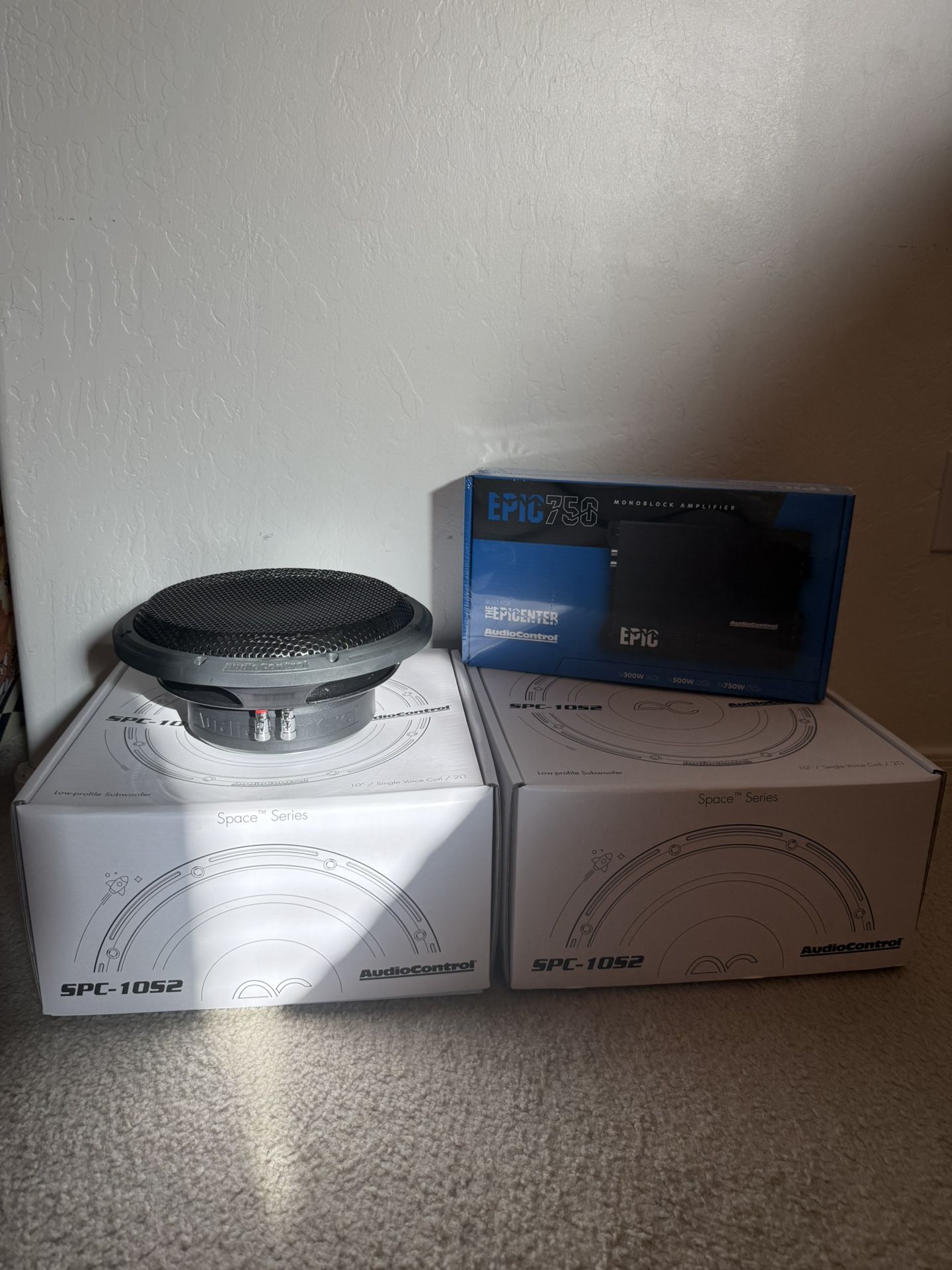 Shallow 10” Subwoofer/ Amp