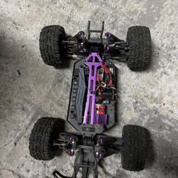 Rc Car No Cover There Is Battery 