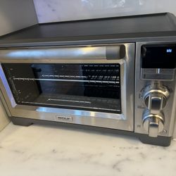 Like New- WOLF GOURMET COUNTERTOP OVEN