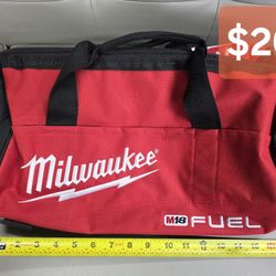 Milwaukee Contractor Bag