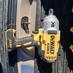 DEWALT XR BRUSHLESS 3/4 IMPACT WRENCH $150 FIRM