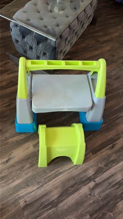 Kids desk