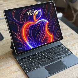 M2 iPad Pro 2TB + Magic Keyboard 