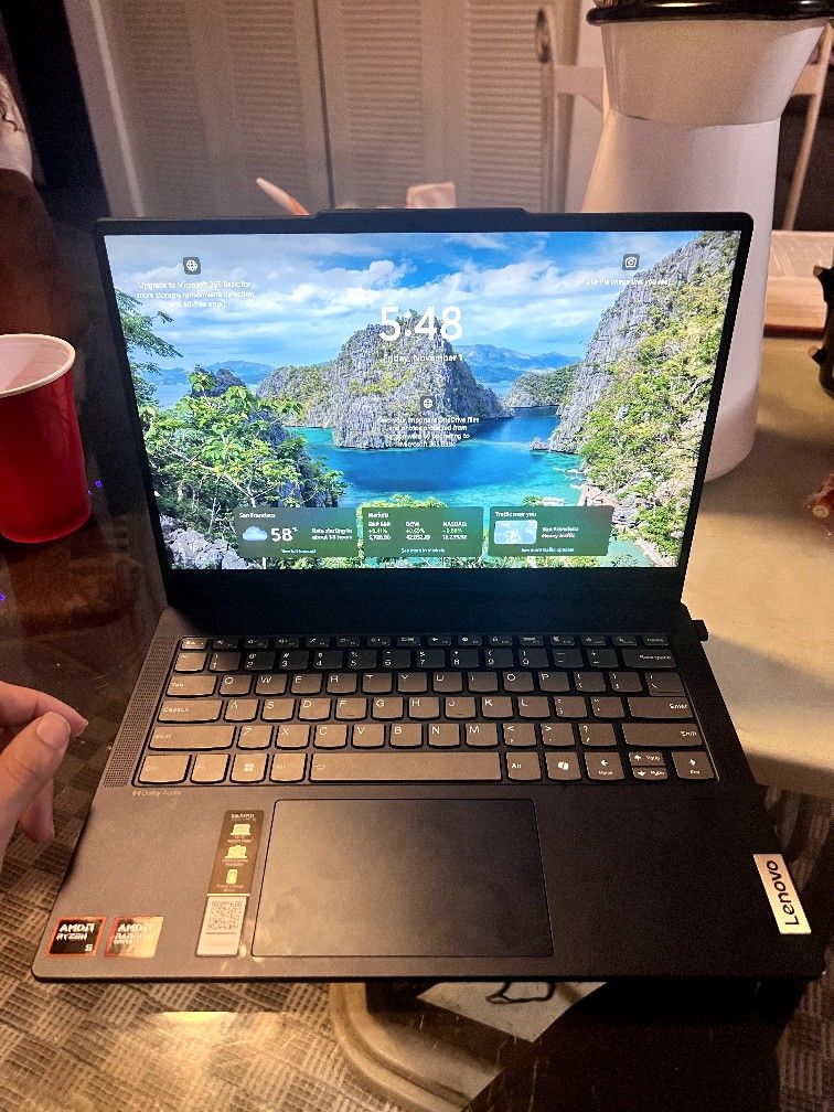 Brand New Lenovo 2 In 1 AMD 5 16 GB RAM