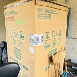 GE French Door Refrigerator 27.7 Cu