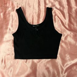 Cropped Black Tank Top 
