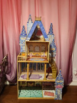 Disney Princess Castle Dollhouse