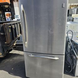 Refrigerator 33 Inch GE