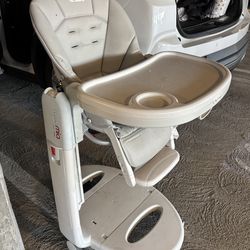 Peg Pergo High Chair