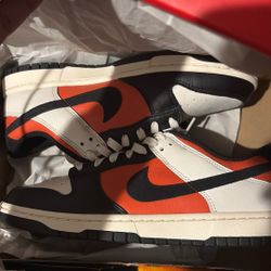 Nike Dunks Size 9.5