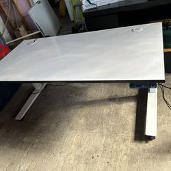 Adjustable height (digital) Whiteboard  Standing Desk 