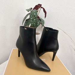Michael Kors Dorothy Flex Leather Ankle Boot