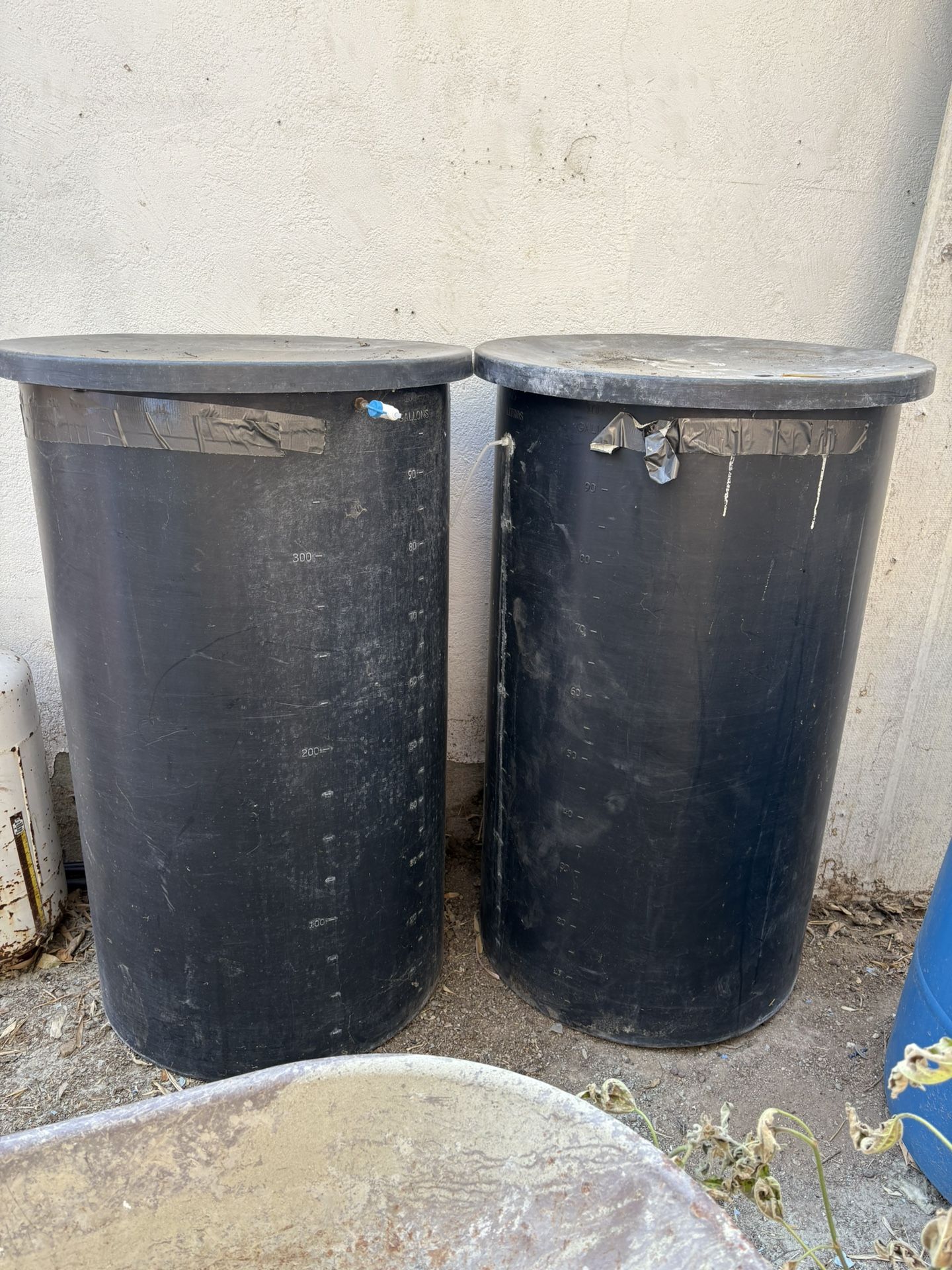 Pair Of Large 100 Gallon Water Reservoir With Lid $40 Each
