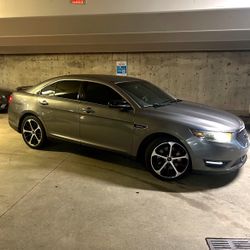 2014 Ford Taurus