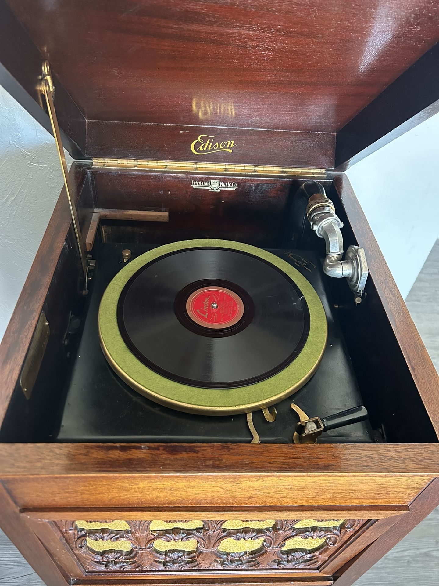 1908 Edison Phonograph