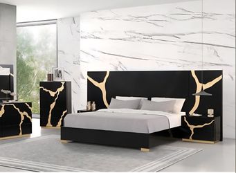 Frame Queen With Panels Black And Gold Finish. New Especial Price