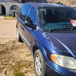 2005 Dodge Caravan