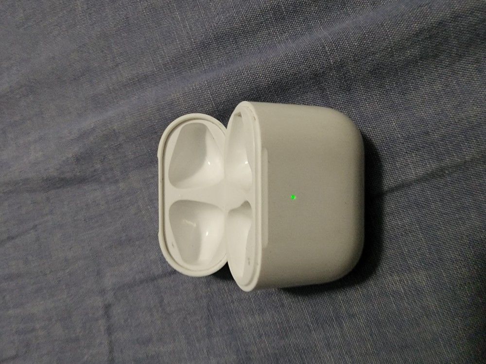 Apple Airpod Charging Case